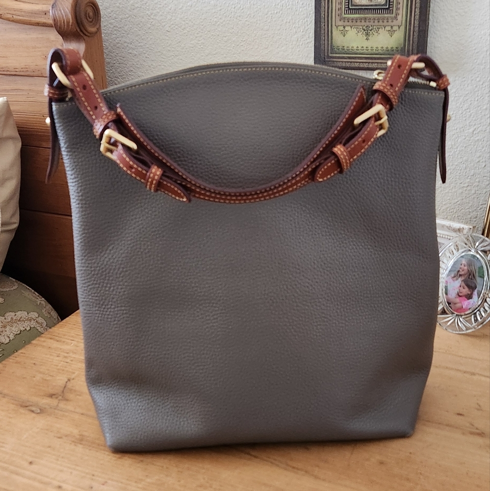 Dooney & Bourke Hobo Elephant Pebble Leather And Matching Wallet - Picture 2 of 7